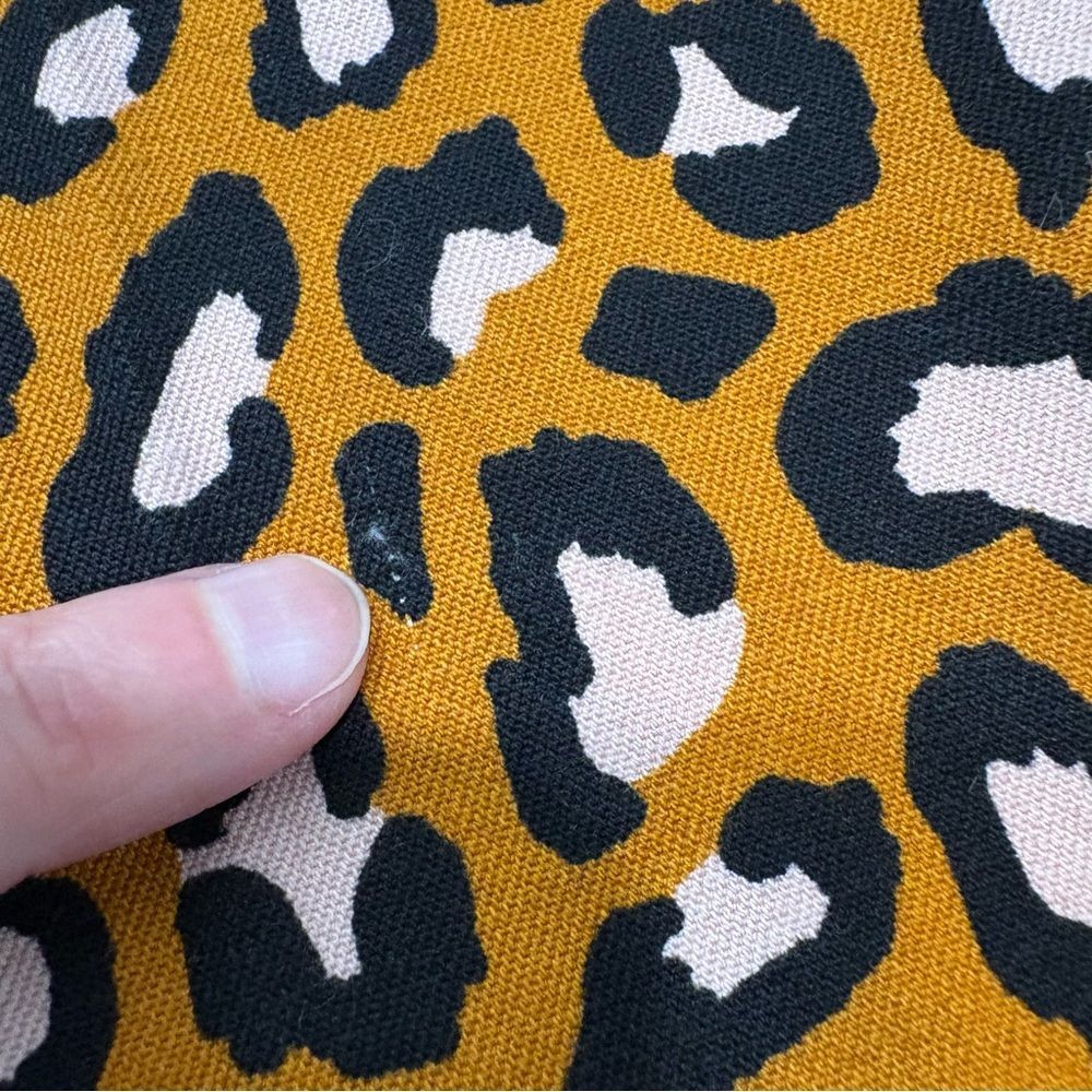 NWT Old Navy Leopard Pixie Ankle Pants Size 8 NWT - image 11